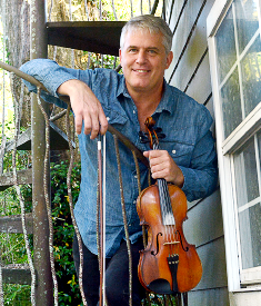 Dirk Powell, 2025 Alaska Folk Festival Guest Artist (Photo: Terri Fensel)